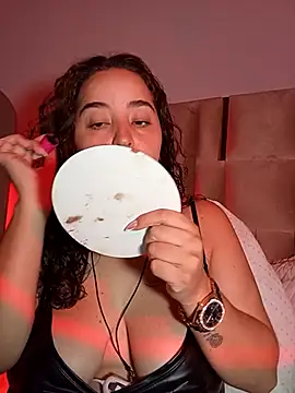 Snapshot of LoanaSantos chatting on 18, 9, 2025 LoanaSantos online show from 18, 9, 2025