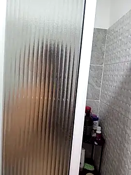 Snapshot of LoanaSantos chatting on 11, 10, 2025 LoanaSantos online show from 11, 10, 2025