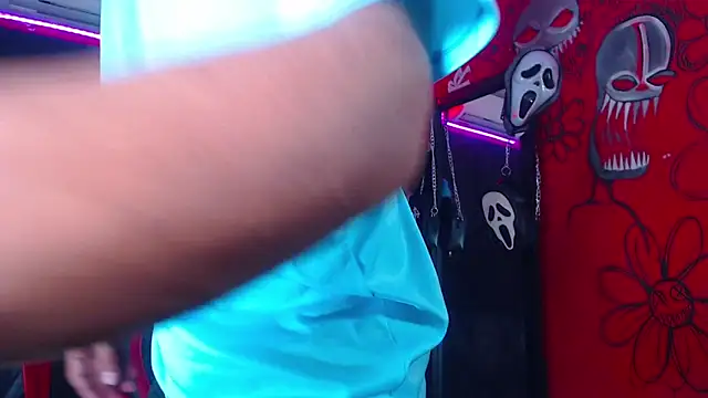 Snapshot of dante_hellsingx chatting on 25, 11, 2025 dante hellsingx online show from 25, 11, 2025