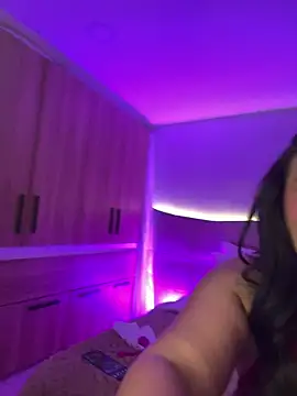 Vicky Saidi online show from 4, 3, 2026