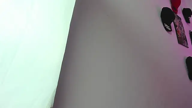 Rihanna hotx online show from 2, 3, 2026