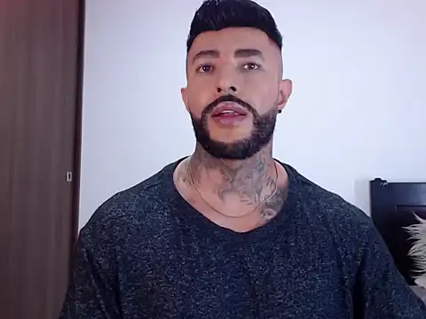 andrea de lucaa online show from 18, 10, 2025