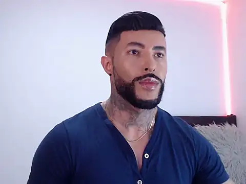 andrea de lucaa online show from 26, 10, 2025