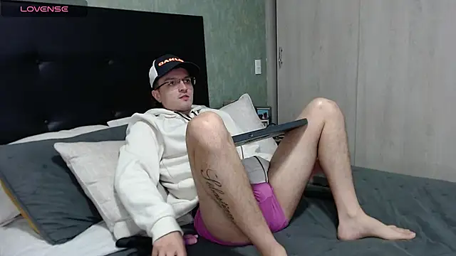 Snapshot of steve_hornyboy chatting on 19, 9, 2025 steve hornyboy online show from 19, 9, 2025