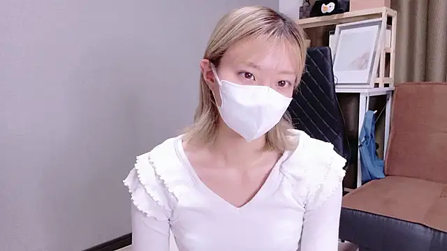 Nana  ch online show from 3, 10, 2025