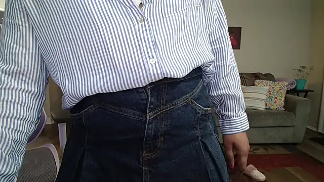 Snapshot of SHEILYN_ chatting on 14, 10, 2025 SHEILYN online show from 14, 10, 2025