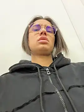 VioletAsh online show from 10, 2, 2026