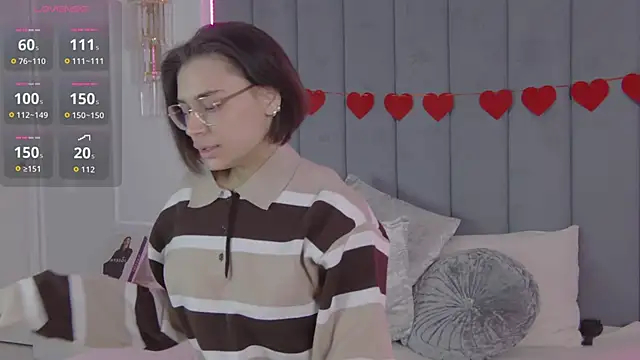 VioletAsh online show from 5, 3, 2026