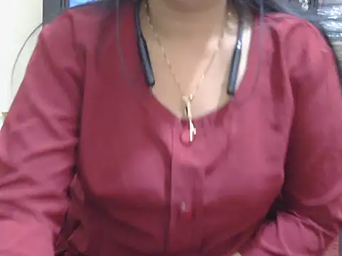 Snapshot of fairy_queen07 chatting on 19, 11, 2025 fairy queen07 online show from 19, 11, 2025