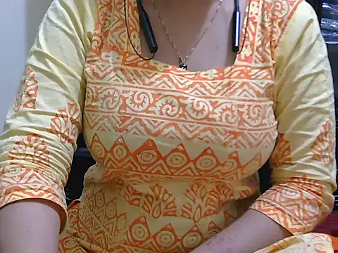 Snapshot of fairy_queen07 chatting on 21, 11, 2025 fairy queen07 online show from 21, 11, 2025