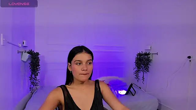 MiaLux5 online show from 3, 11, 2025