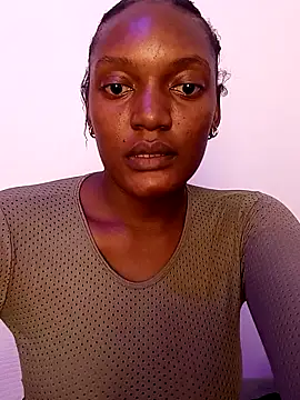 Snapshot of Its_Makena chatting on 17, 9, 2025 Its Makena online show from 17, 9, 2025