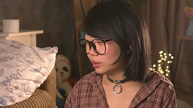 Snapshot of _molly_molly_molly_ chatting on 8, 4, 2026 molly molly molly online show from 8, 4, 2026