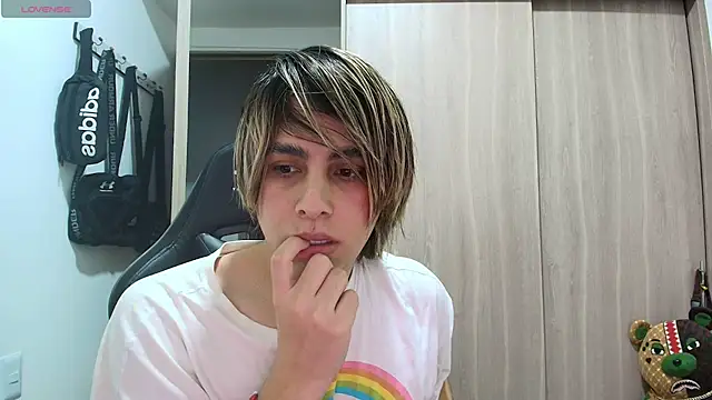 Snapshot of brunothompson3 chatting on 11, 10, 2025 brunothompson3 online show from 11, 10, 2025