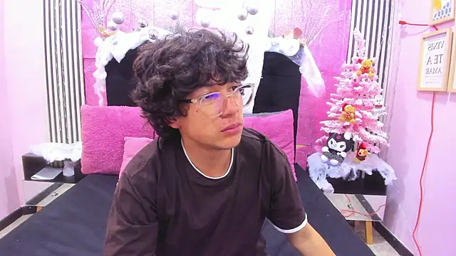 Desire Ecstasy online show from 8, 1, 2026