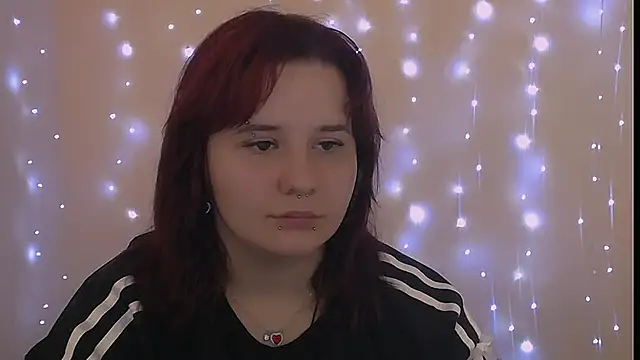 Snapshot of Mina_sky_ chatting on 13, 10, 2025 Mina sky  online show from 13, 10, 2025