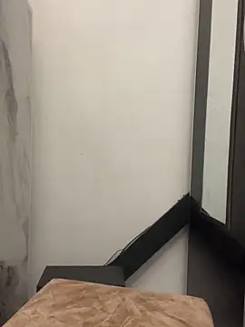 layra 9900 online show from 29, 10, 2025