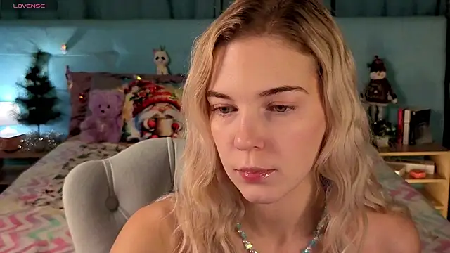 Aurora Bennet online show from 18, 12, 2025