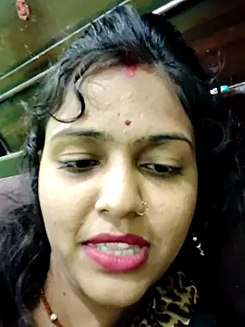 AnanyaKapoor89 online show from 19, 11, 2025