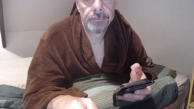 idiotpig66 online show from 6, 3, 2025