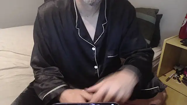 idiotpig66 online show from 7, 3, 2025