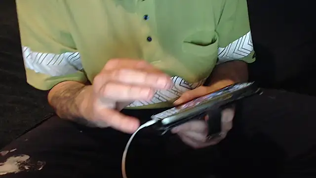 idiotpig66 online show from 15, 9, 2025