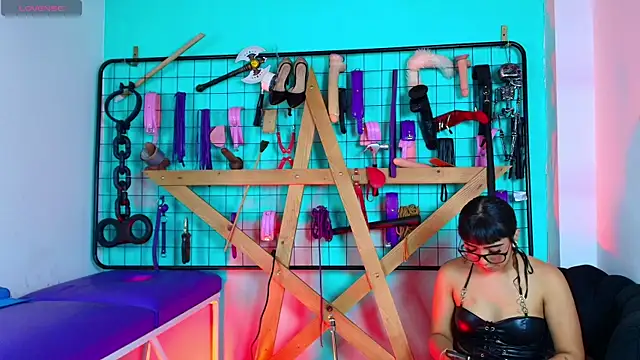 Mrmia bdsm extreme online show from 17, 12, 2025