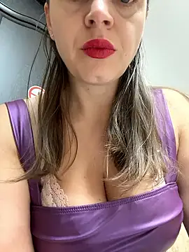 ladywithbigass online show from 10, 1, 2026