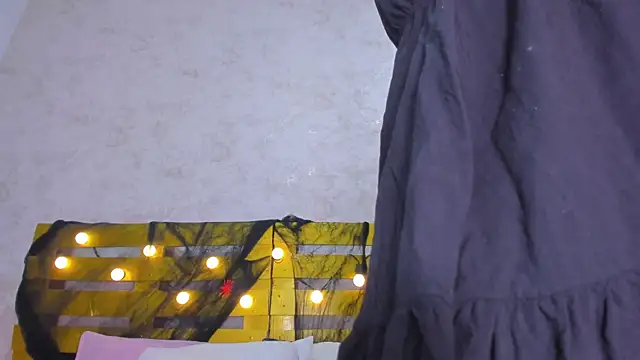 thalia888  online show from 30, 10, 2025