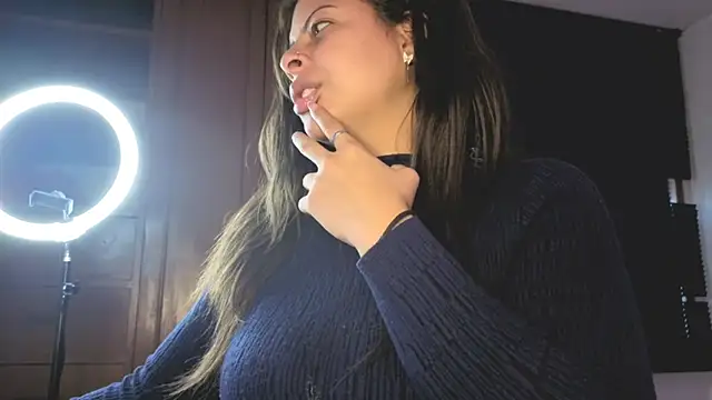 Snapshot of MiaCollinssx chatting on 15, 3, 2026 MiaCollinssx online show from 15, 3, 2026