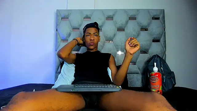 tiago xxx  online show from 4, 10, 2025