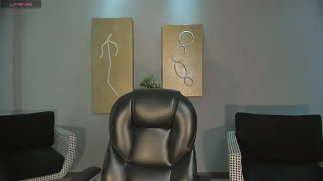 TiffannySins online show from 14, 11, 2025