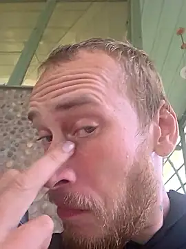 Snapshot of Leshok chatting on 14, 11, 2025 Leshok online show from 14, 11, 2025