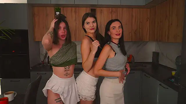 Anny Molly online show from 5, 10, 2025