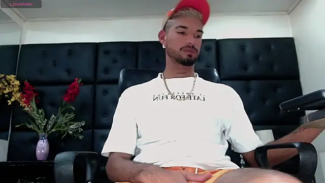 StivBigCock online show from 7, 10, 2025