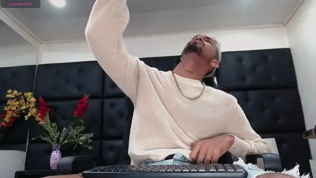 StivBigCock online show from 11, 10, 2025