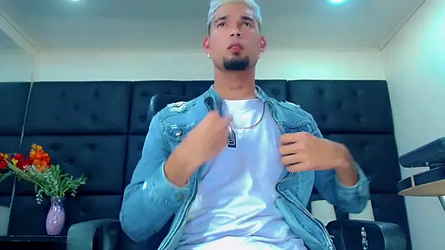 StivBigCock online show from 21, 10, 2025