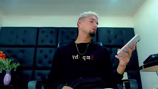 StivBigCock online show from 24, 10, 2025