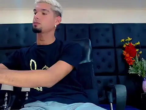 StivBigCock online show from 28, 10, 2025