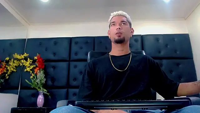 StivBigCock online show from 31, 10, 2025