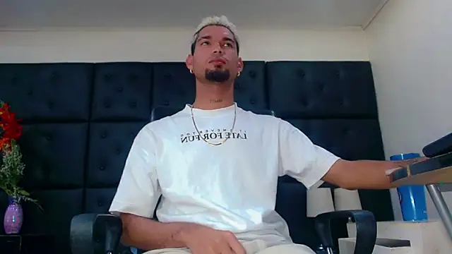 StivBigCock online show from 2, 11, 2025