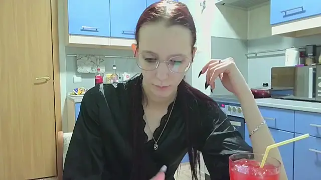 Snapshot of Lucy_Divine chatting on 17, 12, 2025 Lucy Divine online show from 17, 12, 2025