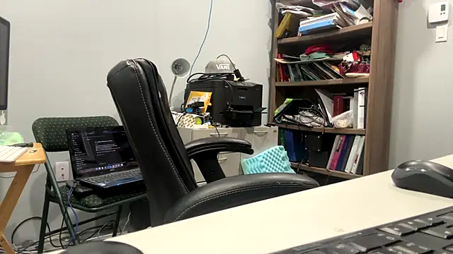 Snapshot of frankyjones8989 chatting on 15, 11, 2025 frankyjones8989 online show from 15, 11, 2025