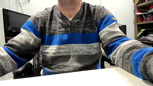 Snapshot of frankyjones8989 chatting on 25, 11, 2025 frankyjones8989 online show from 25, 11, 2025