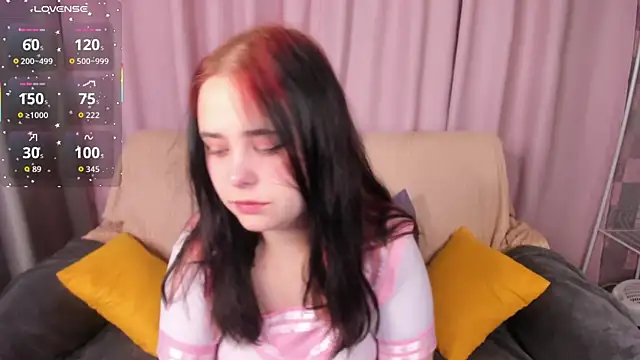 Snapshot of Alis_Platt chatting on 22, 10, 2025 Alis Platt online show from 22, 10, 2025