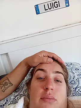 coppiaspagnaxx4 online show from 13, 9, 2025