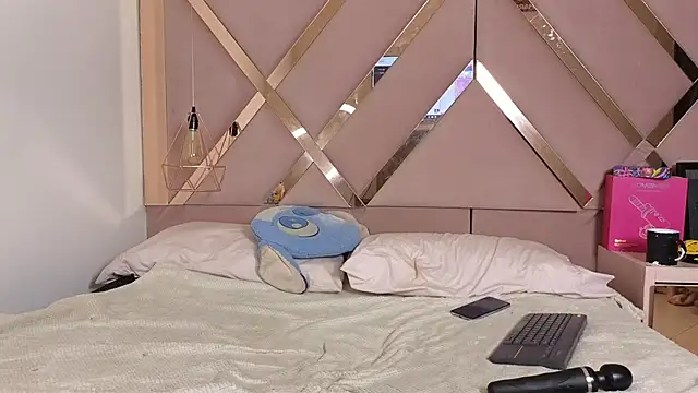 Sophia moo  online show from 26, 2, 2026