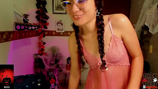 Krysten Riter online show from 17, 10, 2025