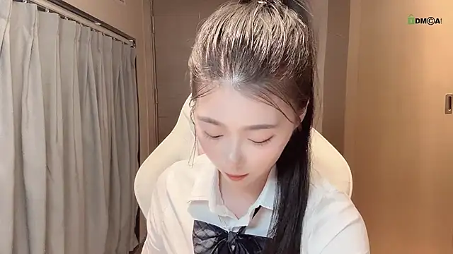 Snapshot of Makinghappymyself_ chatting on 2, 11, 2025 Makinghappymyself online show from 2, 11, 2025