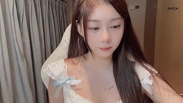 Snapshot of Makinghappymyself_ chatting on 17, 12, 2025 Makinghappymyself online show from 17, 12, 2025